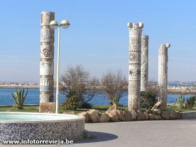 Torrevieja - Zuilen